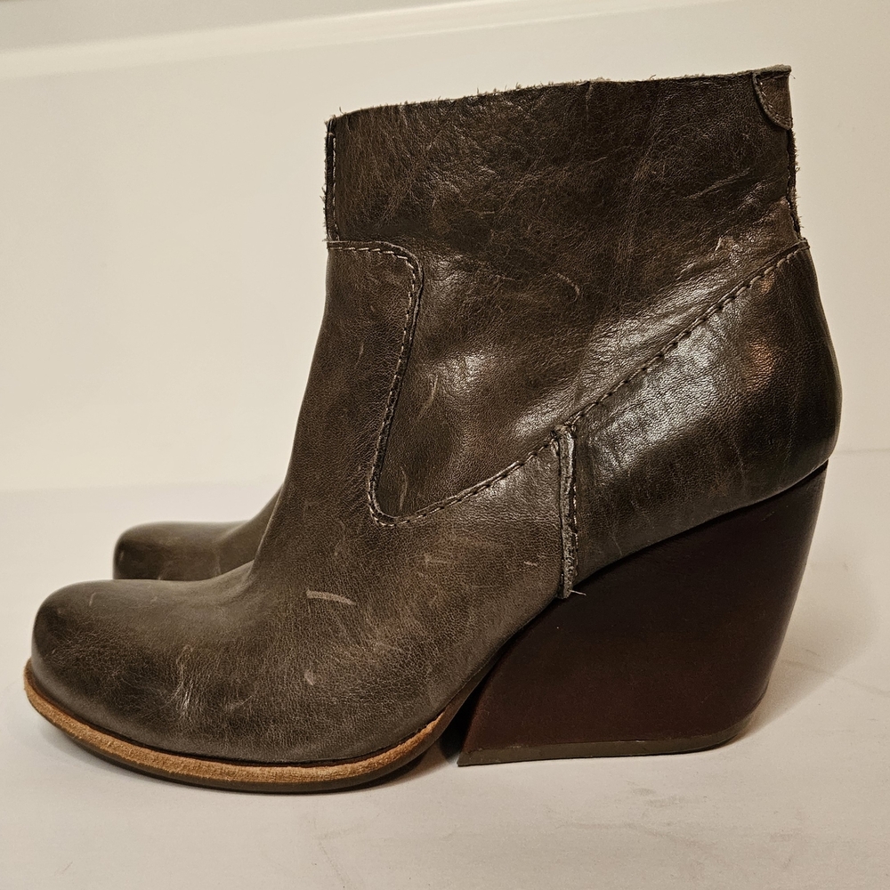 Kork-ease Michelle Leather Side Zip Wedge Ankle Boots - Picture 2 of 9